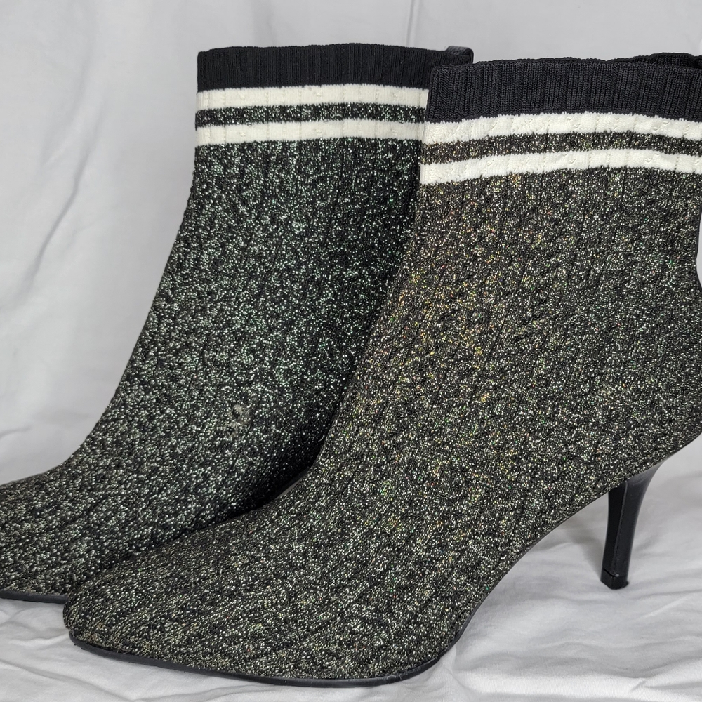 Stuart Weitzman - Picture 3 of 8